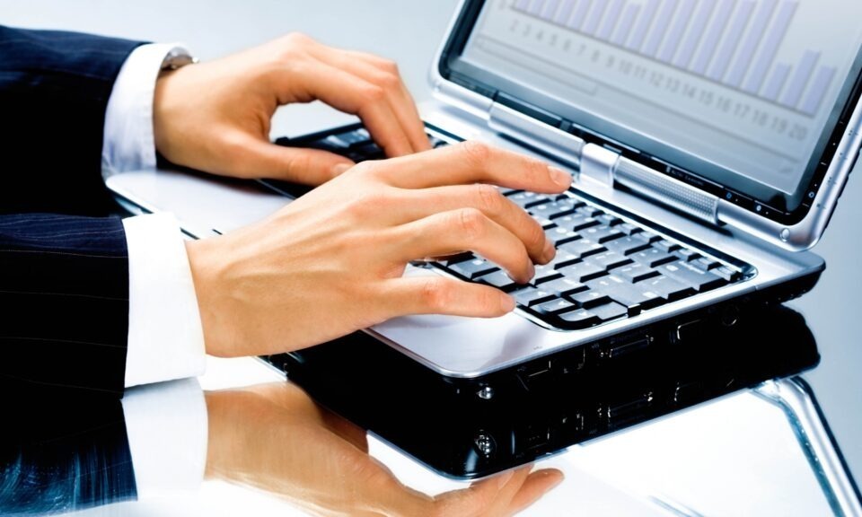 Foto tastatură laptop