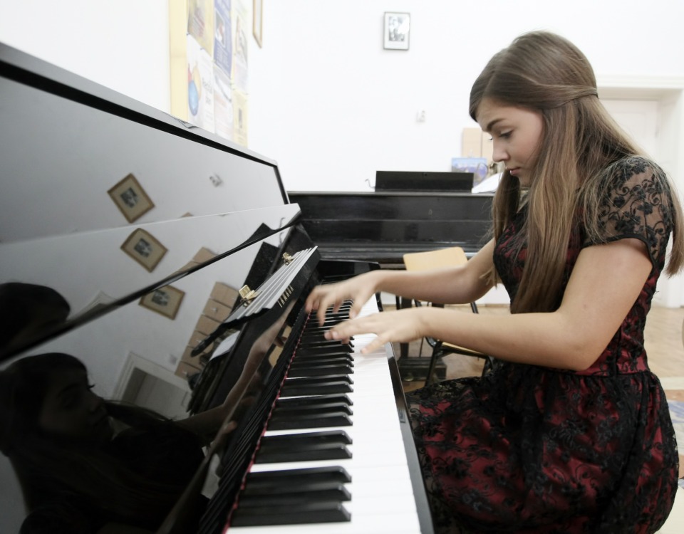 Roberta Amaliții a renunțat la copilărie pentru cariera de pianistă