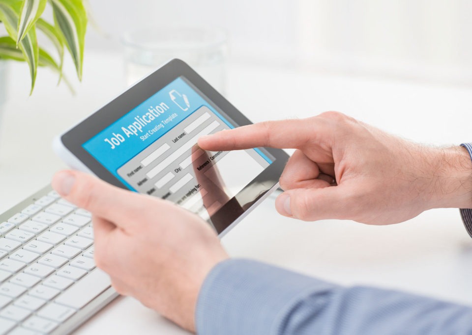 greseli anunturi recrutare