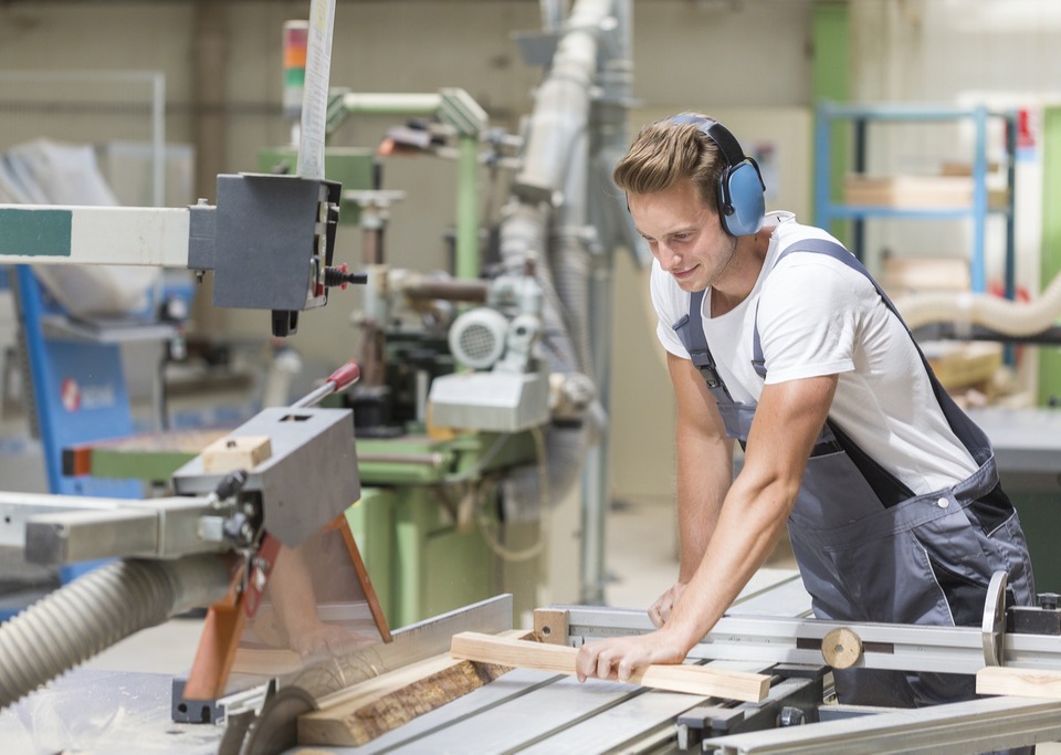 De ce este bine să te specializezi într-o meserie?