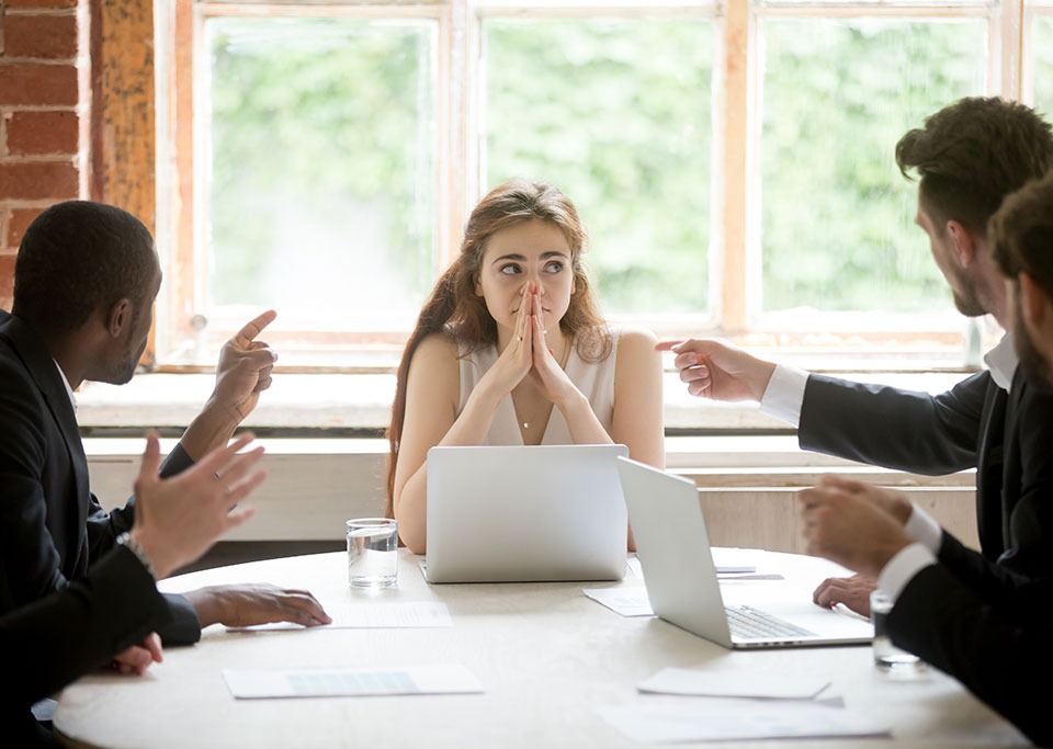 5 lucruri pe care să nu le spui niciodată la job