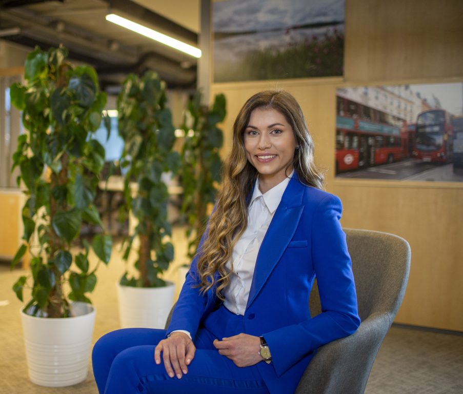 Ioana Avram, Consultant Financiar V.I.P. (București), parte din echipa NN de aproape 10 ani